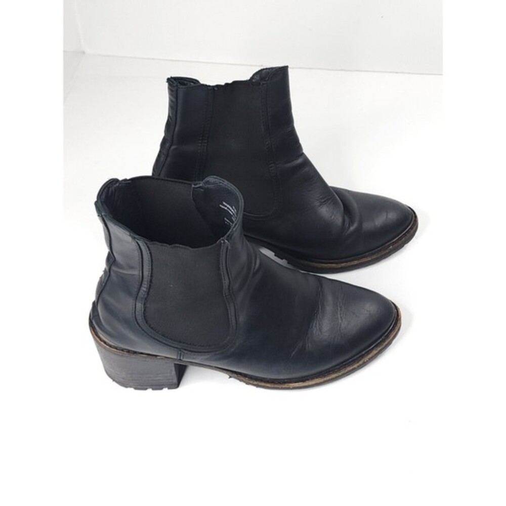 THURSDAY BOOT~ 2020-27 Leather Duchess Chelsea Boot ~ Black~ Women's Size 9